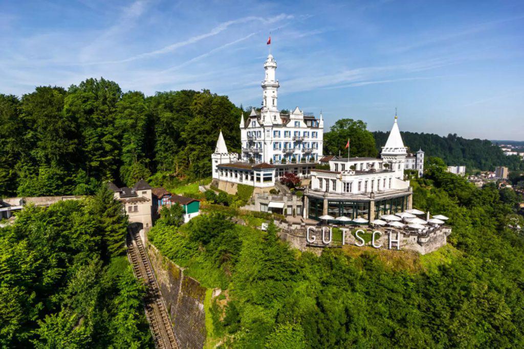 Отель в замке над городом Люцерн, Швейцария