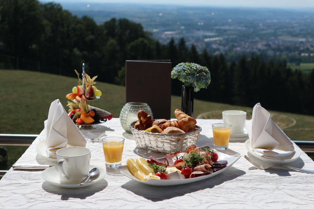 Отель в замке Штауфенек (Burg Staufeneck), Германия